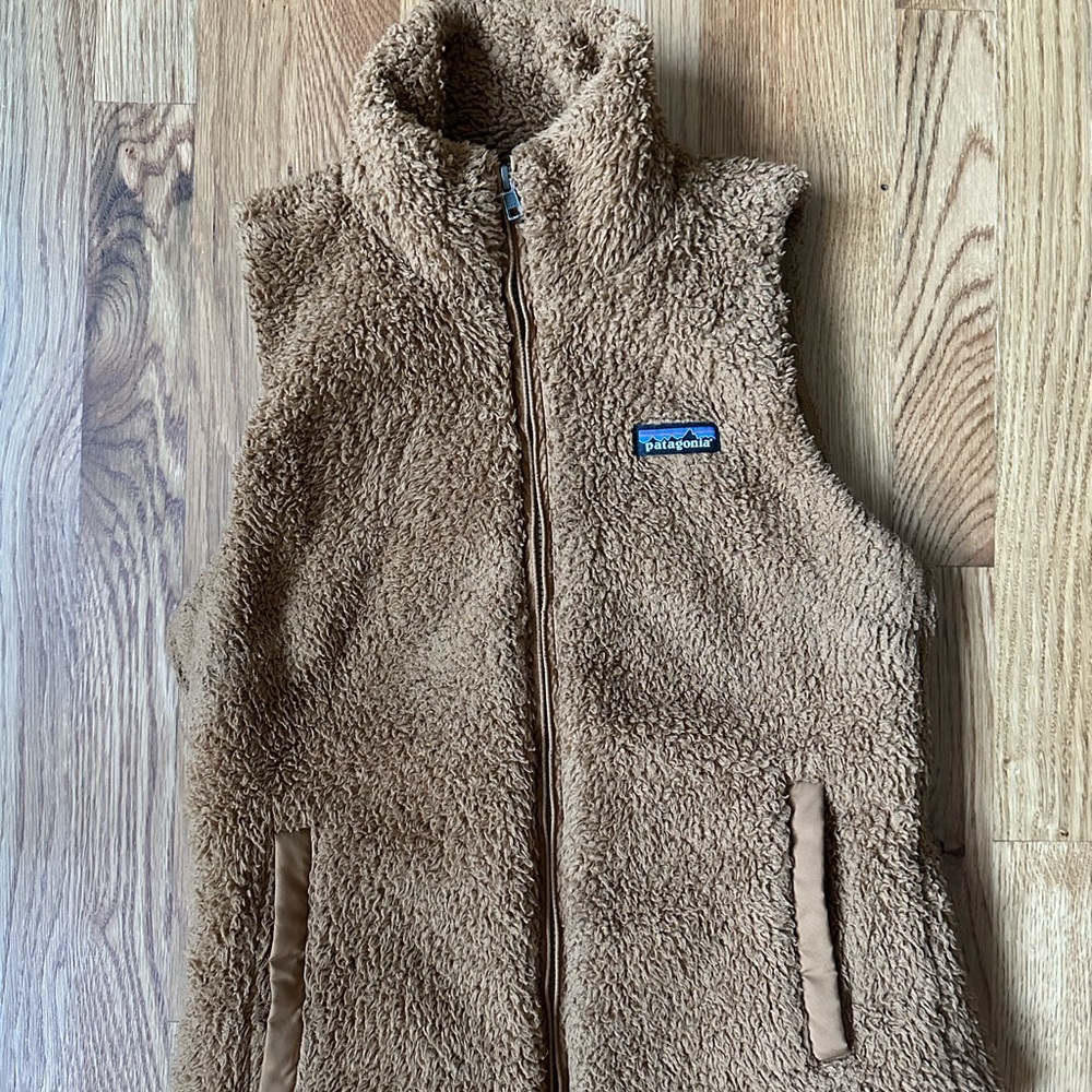 Patagonia brown fuzzy vest. Size small.